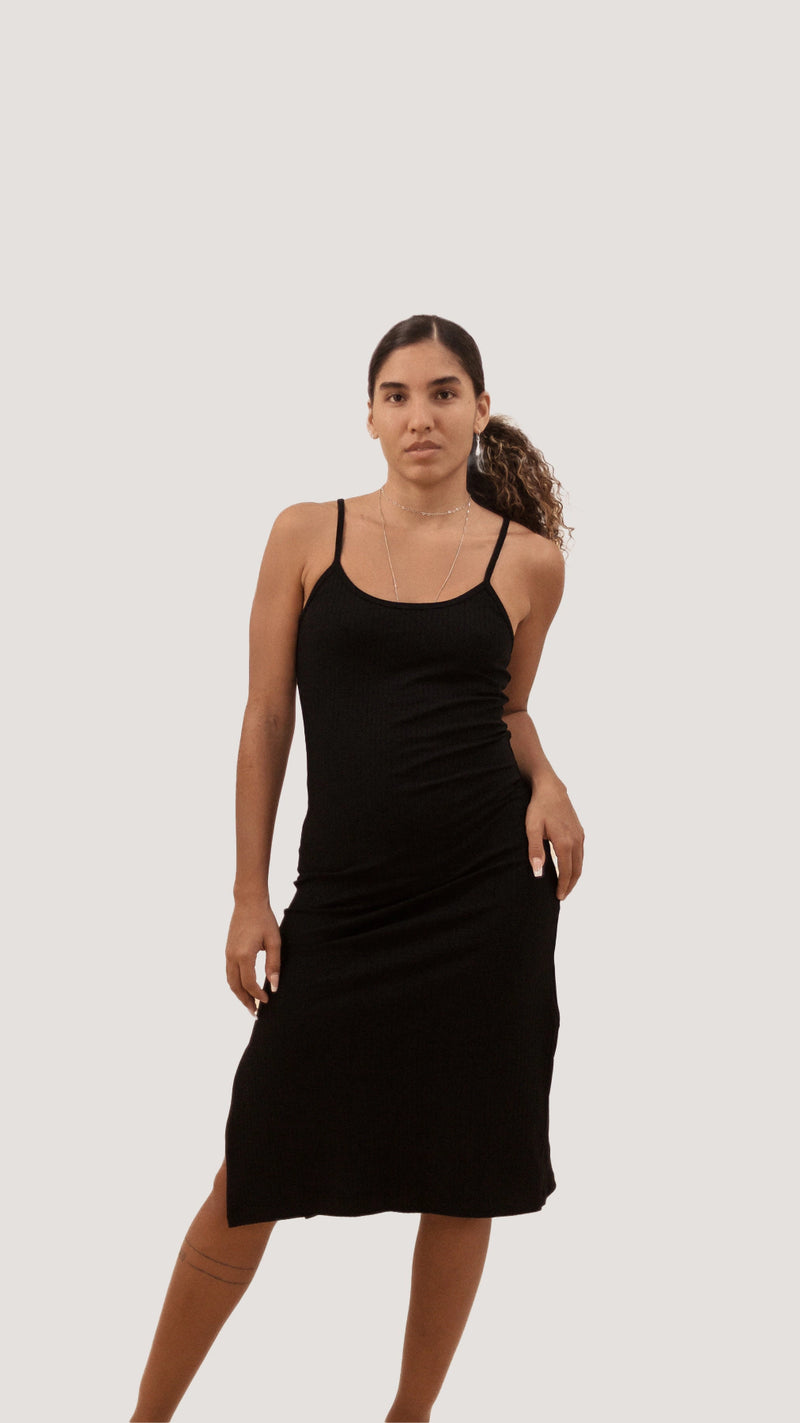 VESTIDO MIDI CANELADO