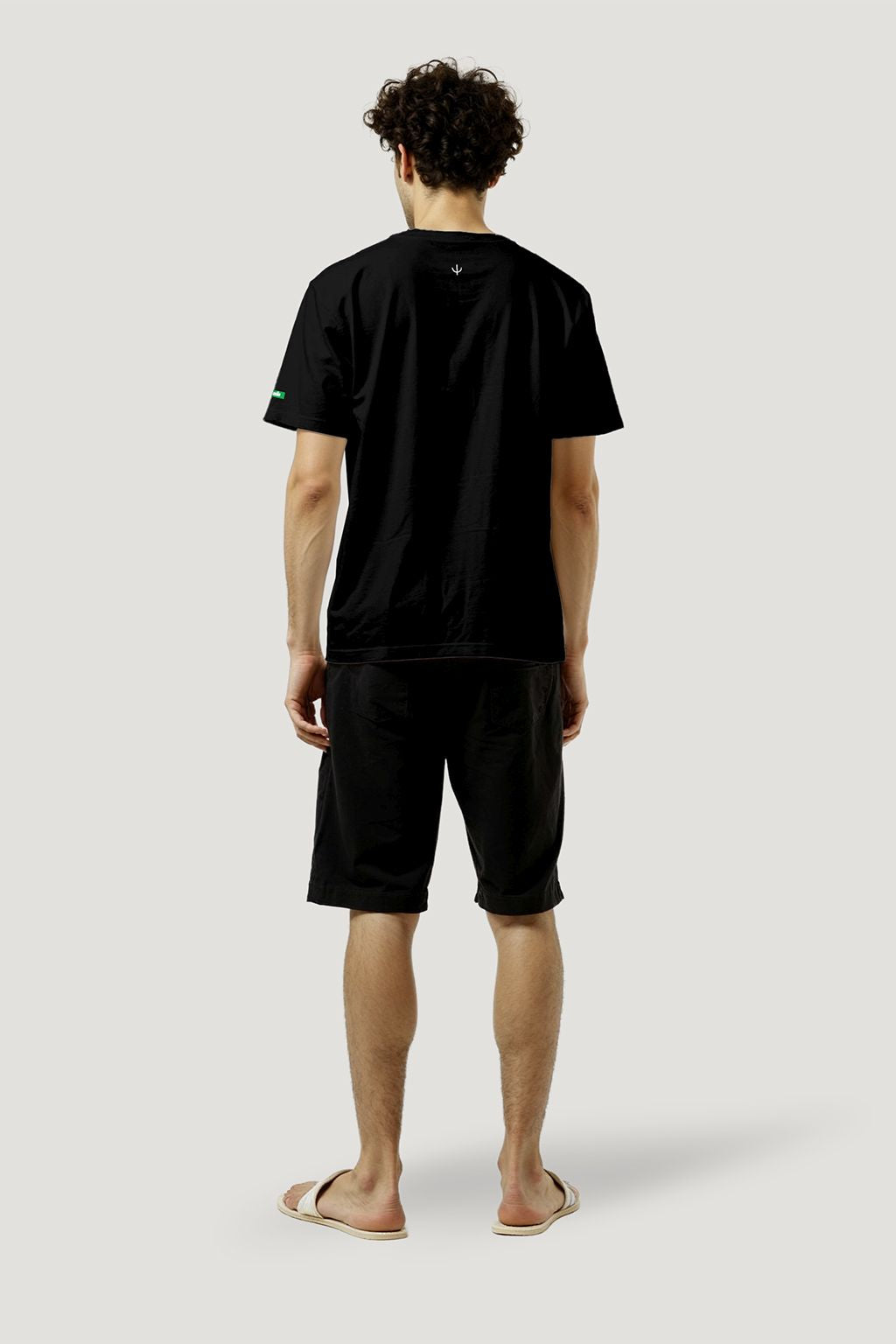 CAMISETA LOBO CHORANDO