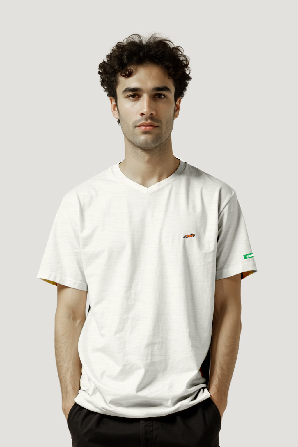 CAMISETA GOLA V LOBINHO