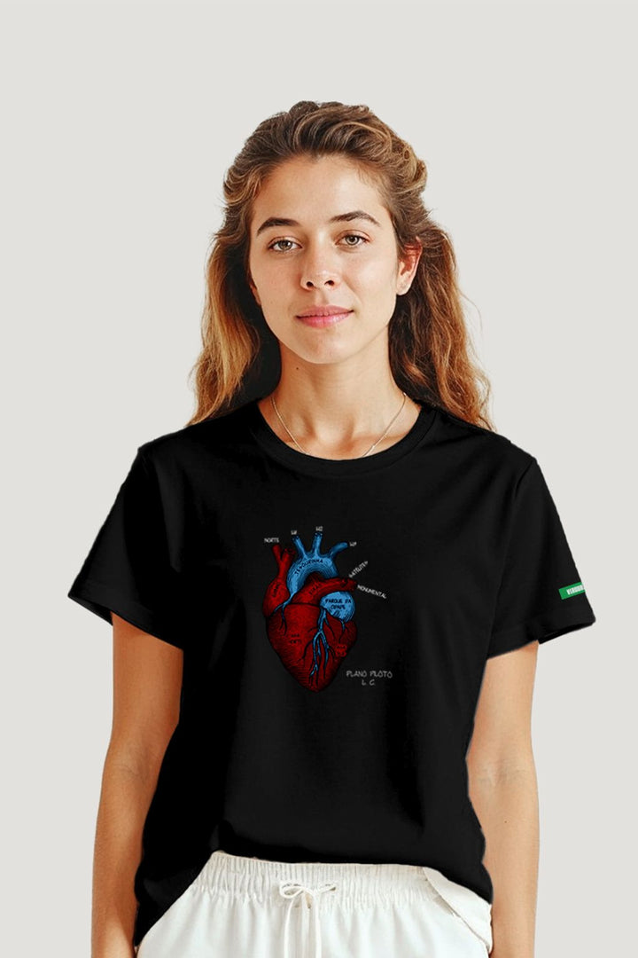 CAMISETA BRASILIENSE DE CORACAO