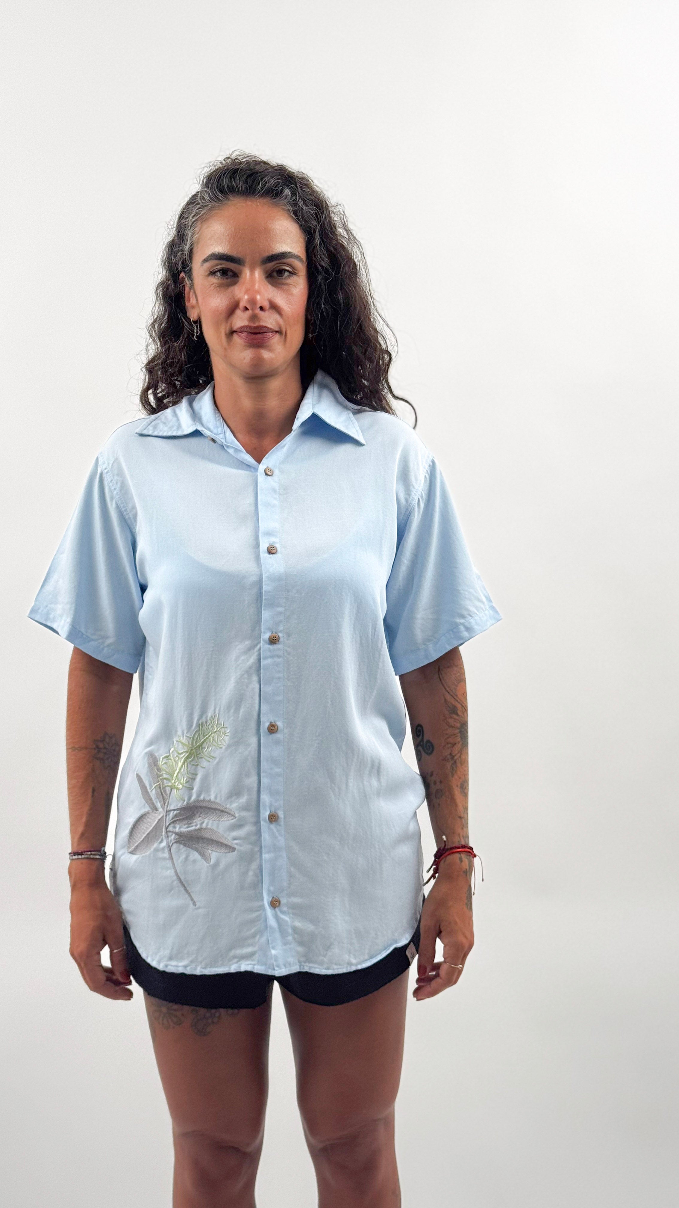 CAMISA MANGA CURTA BORDADO VOCHYSIA | CHAPADA