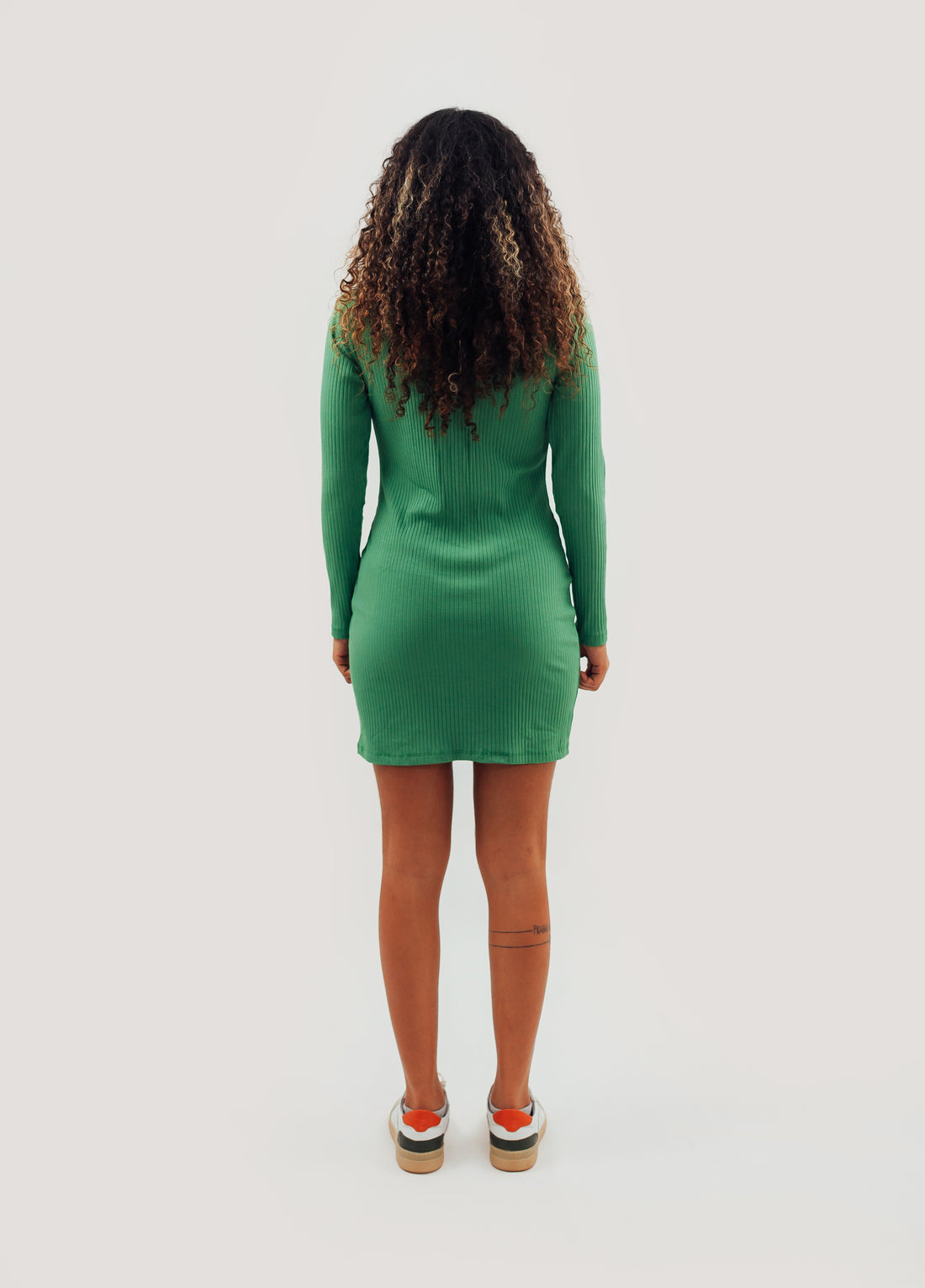 VESTIDO MANGA LONGA LISA