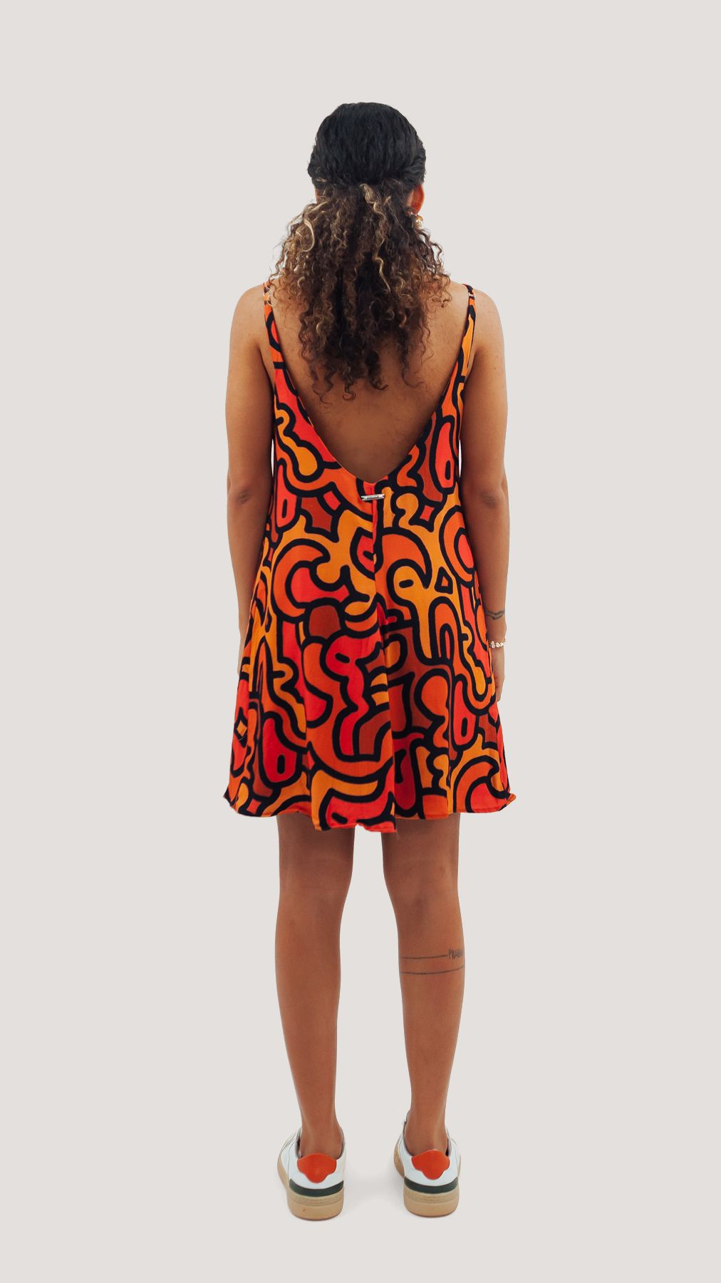 VESTIDO CURTO DOODLE TERRA | GURULINO