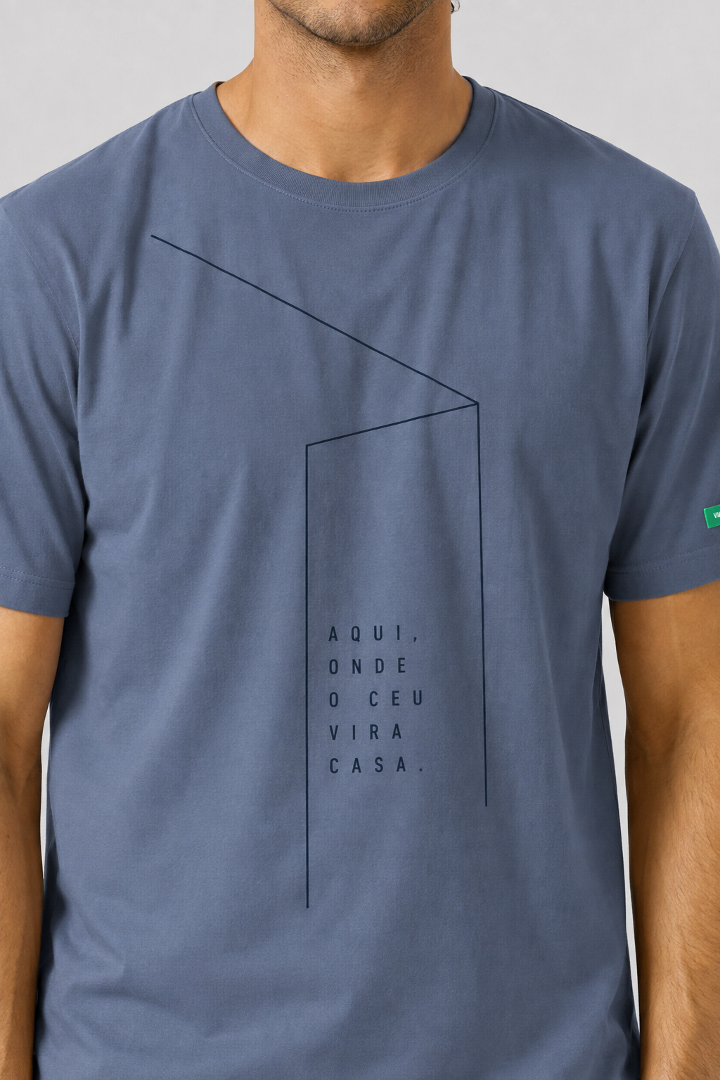 Camiseta Tradicional Algodão Aqui, onde o céu vira casa Unissex