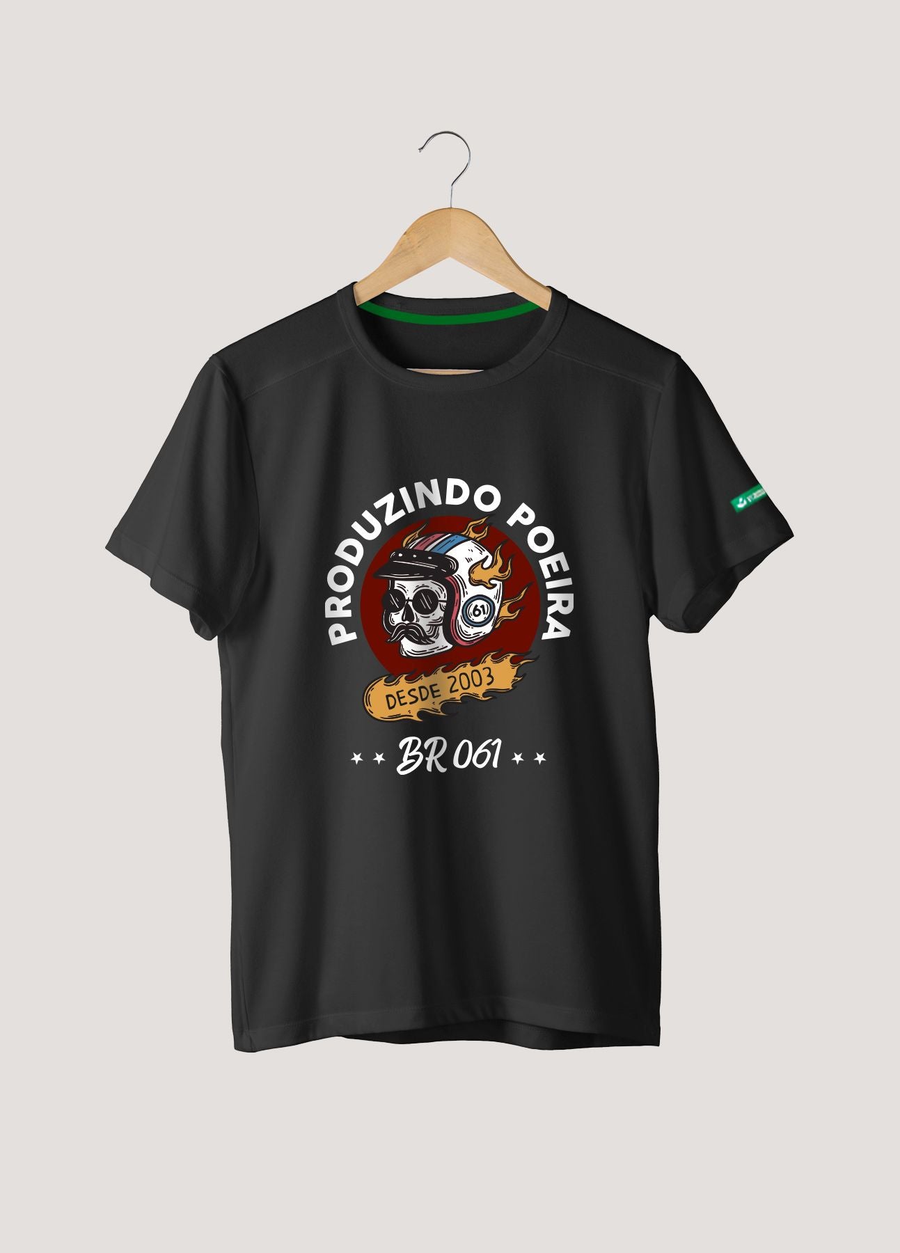 Camiseta Tradicional Algodão Produzindo Poeira Unissex