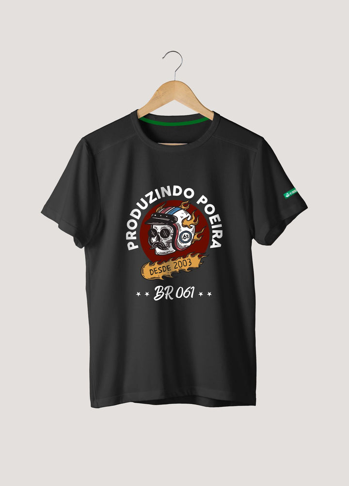 Camiseta Tradicional Algodão Produzindo Poeira Unissex